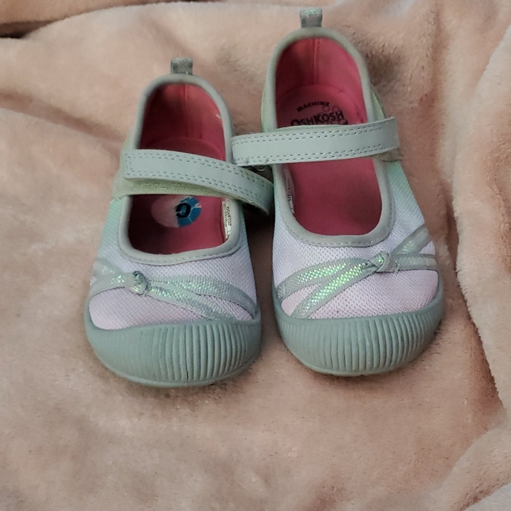 Oshkosh rainbow shoes